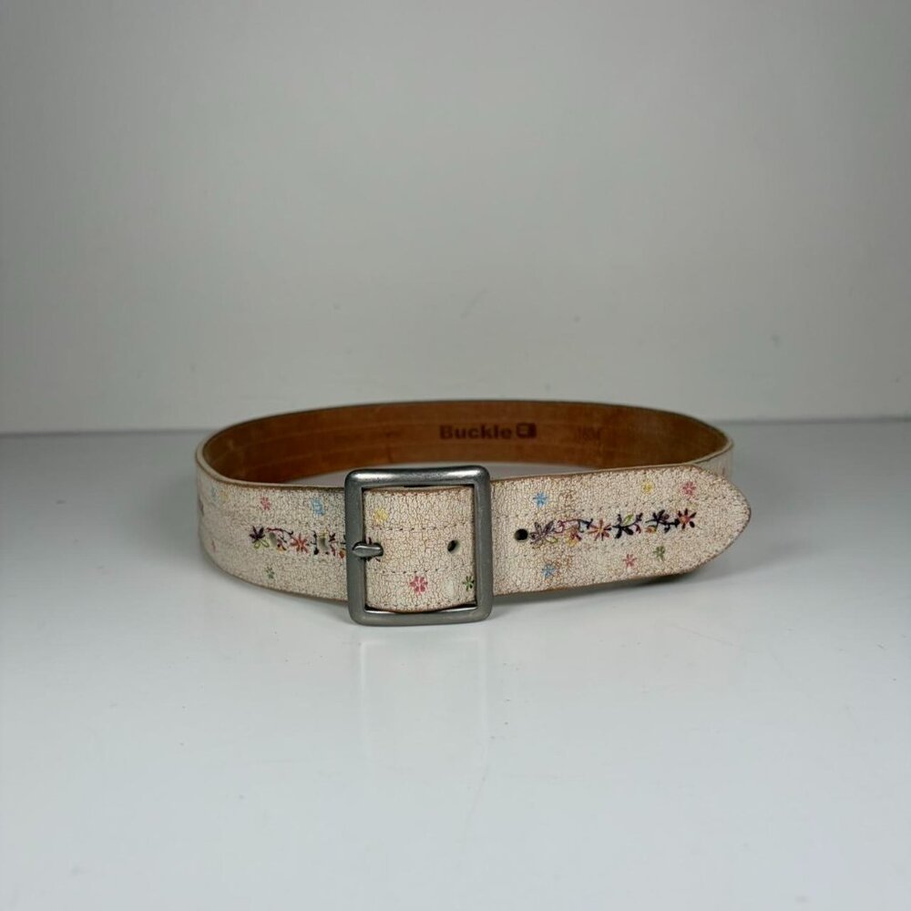 2000s Cracked Leather Look Floral Belt